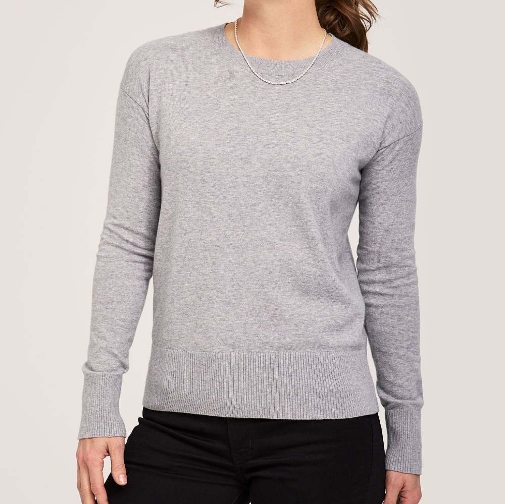 NWT WOMEN'S COTTON BLEND PALE GREY LIGHTWEIGHT PULLOVER SWEATER SIZE LARGE - Picture 3 of 15